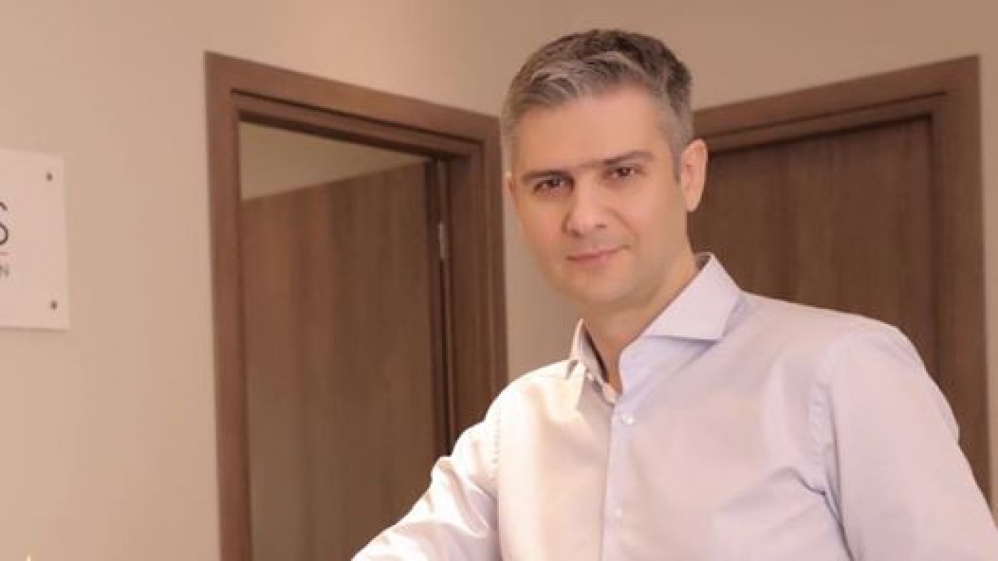 Χρόνια φλεβική ανεπάρκεια: Πώς ο αγγειοχειρουργός αξιοποιεί την τεχνολογία για τη θεραπεία της