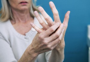 &Alpha;&gamma;&gamma;&epsilon;&iota;&omicron;&sigma;&upsilon;&sigma;&pi;&alpha;&sigma;&tau;&iota;&kappa;ά &Sigma;ύ&nu;&delta;&rho;&omicron;&mu;&alpha; (&Upsilon;&pi;&epsilon;&rho;&epsilon;&upsilon;&alpha;&iota;&sigma;&theta;&eta;&sigma;ί&alpha; &sigma;&tau;&omicron; &kappa;&rho;ύ&omicron; - Raynaud)